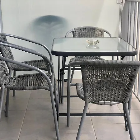 Apartment Palmeras - En El Centro De - Cerca De La Playa - Terraza - Wifi Roses