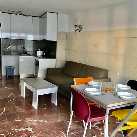 Apartment Palmeras - En El Centro De - Cerca De La Playa - Terraza - Wifi